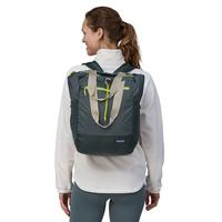 Ultralight Black Hole® Tote Pack 27L: NUVGNOUVEAUGREEN