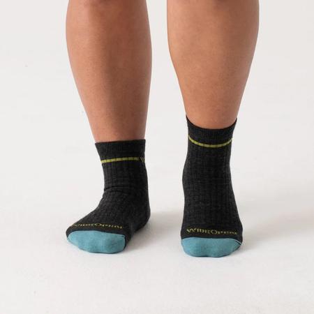 WOMEN’S SINGLE STRIPE CUSHIONED QUARTER SOCKS